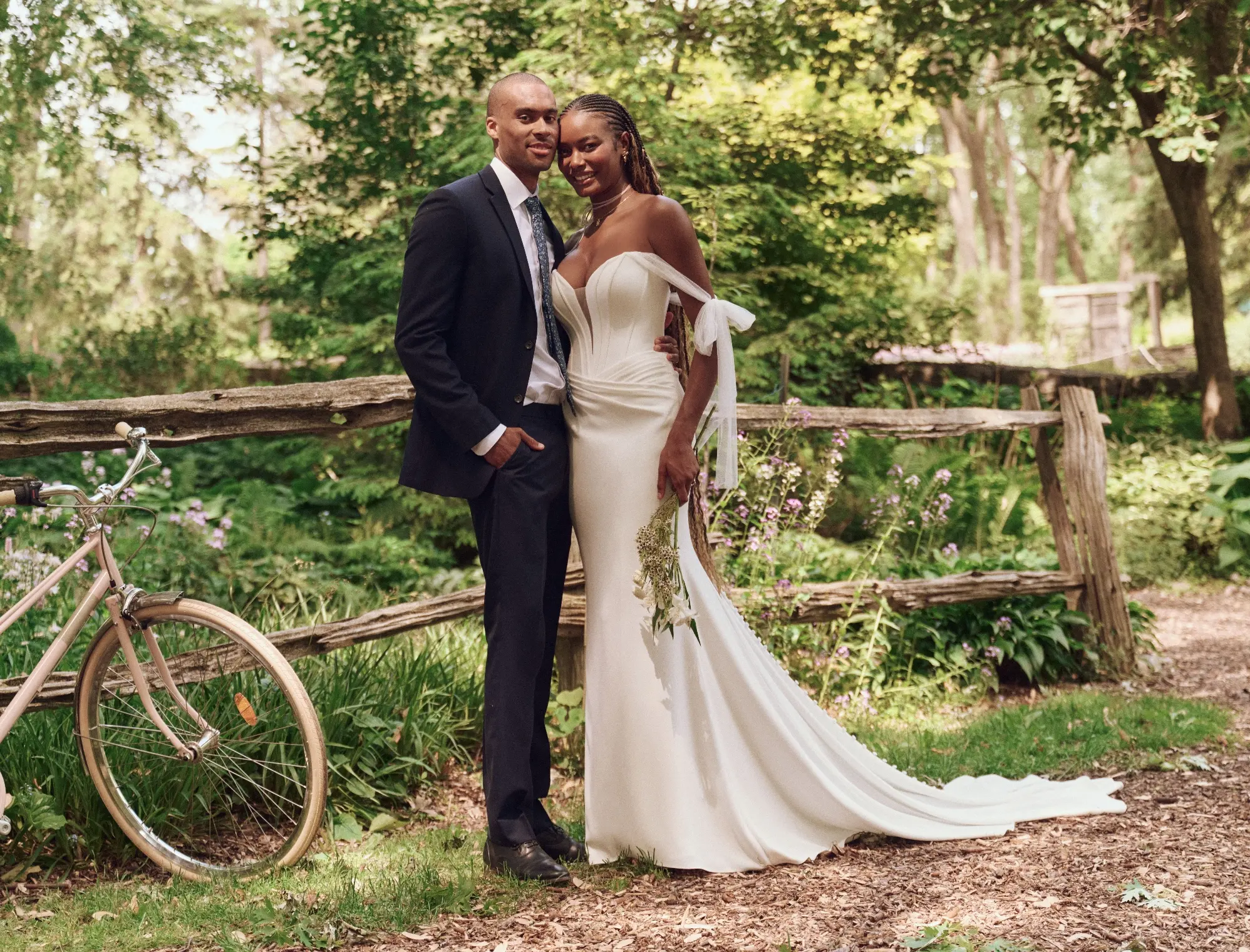 brands[currentBrand].alt